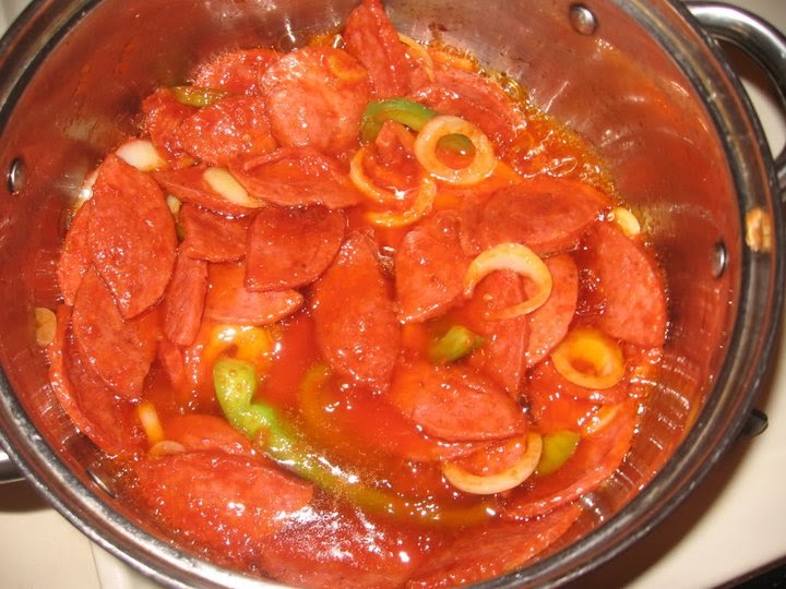 Ricas Delicias Salami Guisado ( Receta Dominicana )