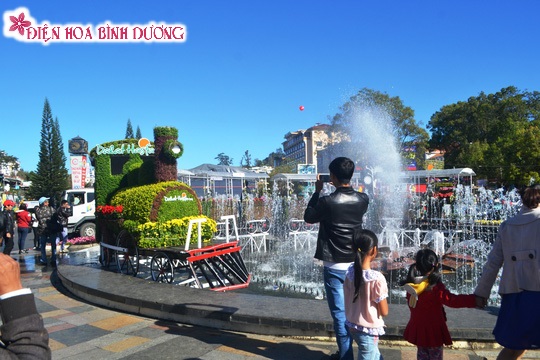 [Image: Dep-doc-va-la-voi-Festival-hoa-Da-Lat-6.JPG]