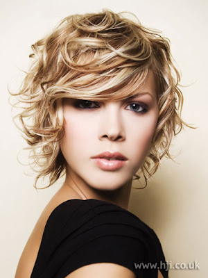 http://4.bp.blogspot.com/-qAz9PLjp0k4/Ta3FECEccRI/AAAAAAAAAUA/m2QnZgGedzg/s1600/Blonde%252525252BShort%252525252BMessy%252525252BHairstyles.jpg