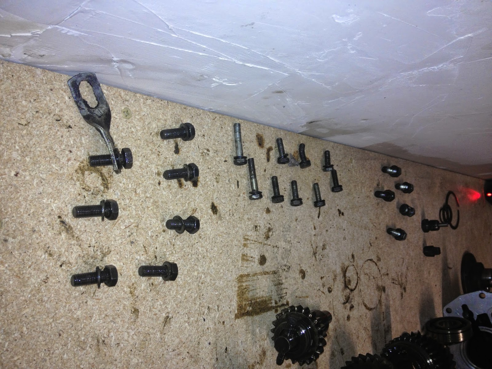 1973 Triumph Spitfire 1500 Project: Gearbox dis-assembly complete