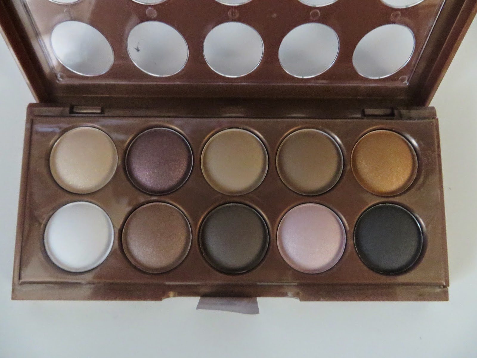 NYX Dream Catcher Eye Shadow Palette NYX Dream Catcher Eye Shadow Palette