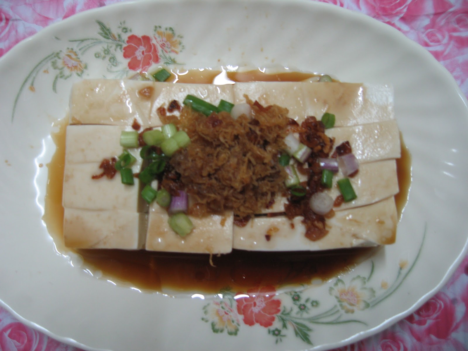 Sumptuous Flavours Steamed Soft Tofu With X.O. Sauce 水豆腐铺X.O.酱