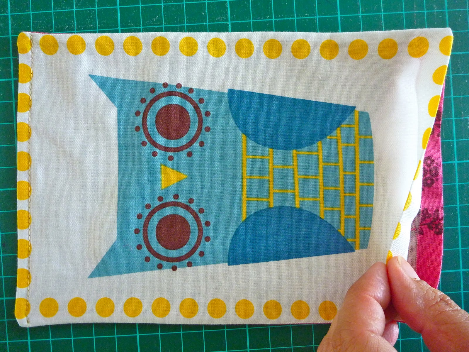 catandvee a cute and easy chair bag for you to make