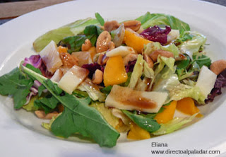 http://www.directoalpaladar.com/recetario/ensalada-de-mango-receta