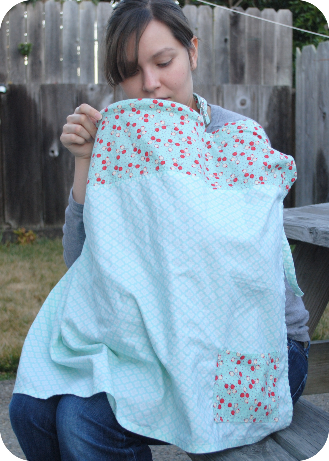 Clover and Violet Not Your Average Nursing Cover (tutorial)