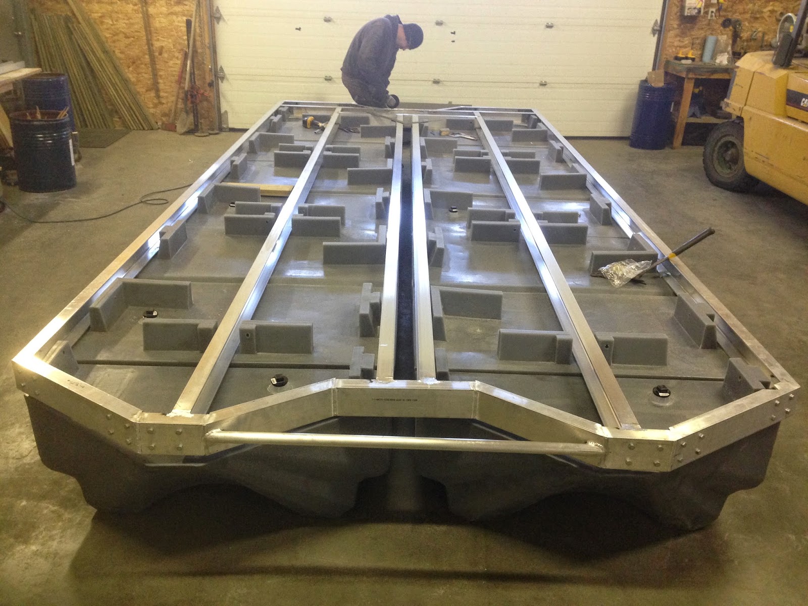 Global Product Reviews New Wave Docks' Modular Pontoon Craft