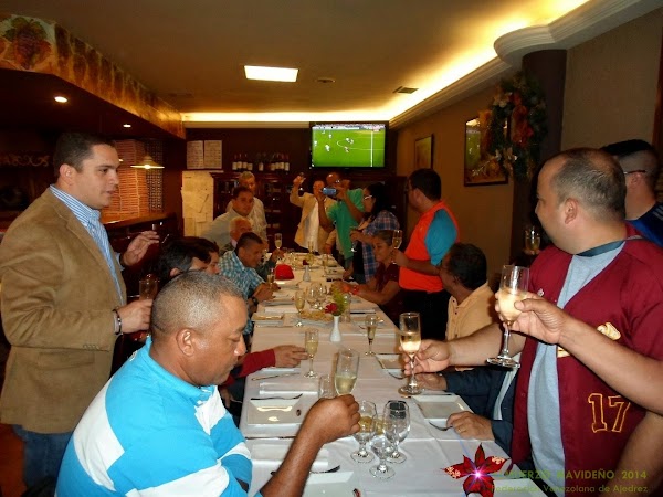 FVA COMPARTIÓ ALMUERZO NAVIDEÑO FVA COMPARTIÓ ALMUERZO NAVIDEÑO