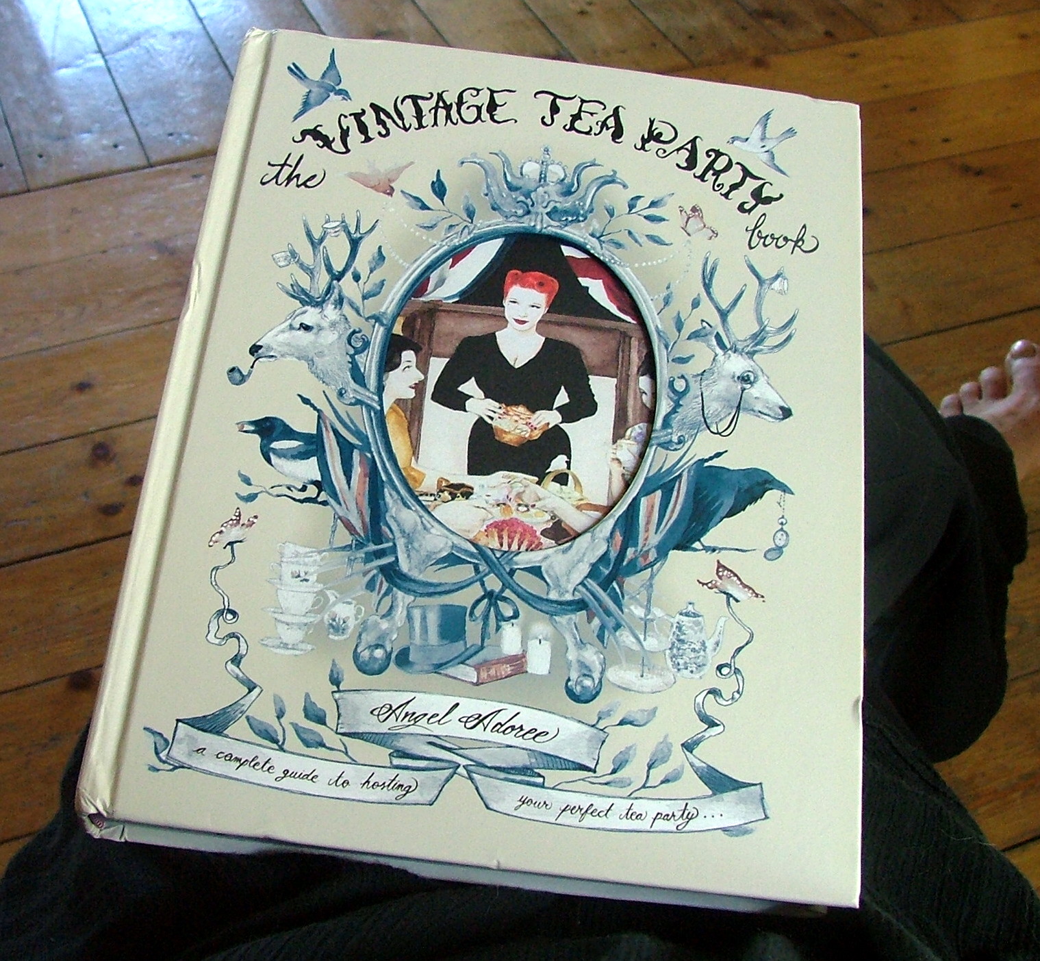 Kaylovesvintage The Vintage Tea Party book