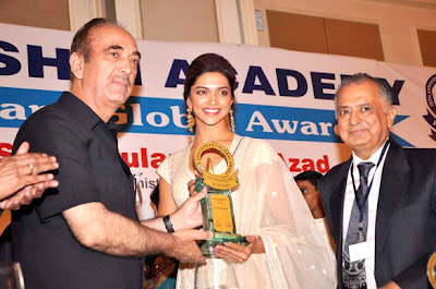 Deepika Padukone at Priyadarshni Academy Awards 2012
