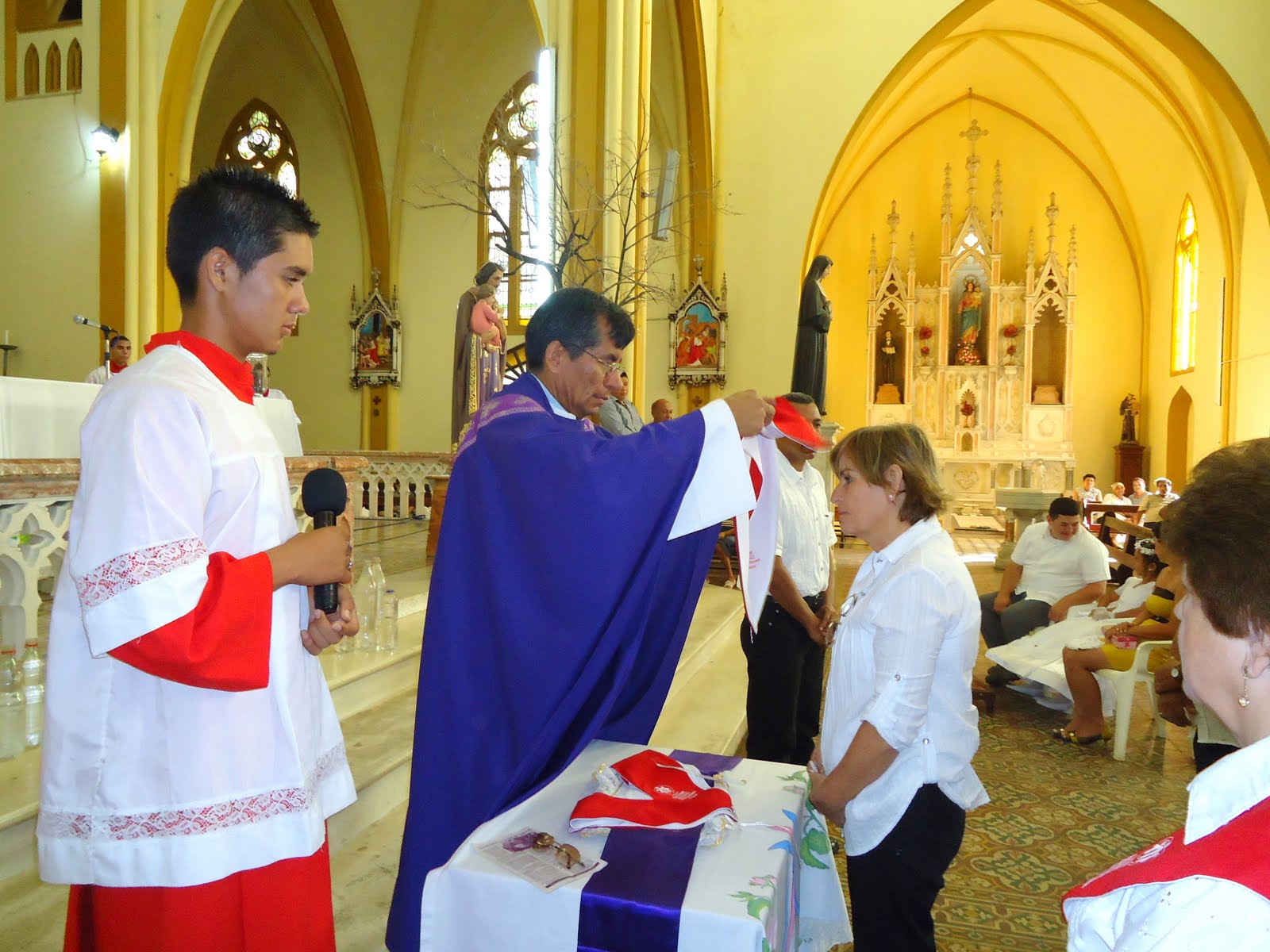 PARROQUIA SAN ROQUE MINISTROS EXTRAORDINARIOS DE LA COMUNION