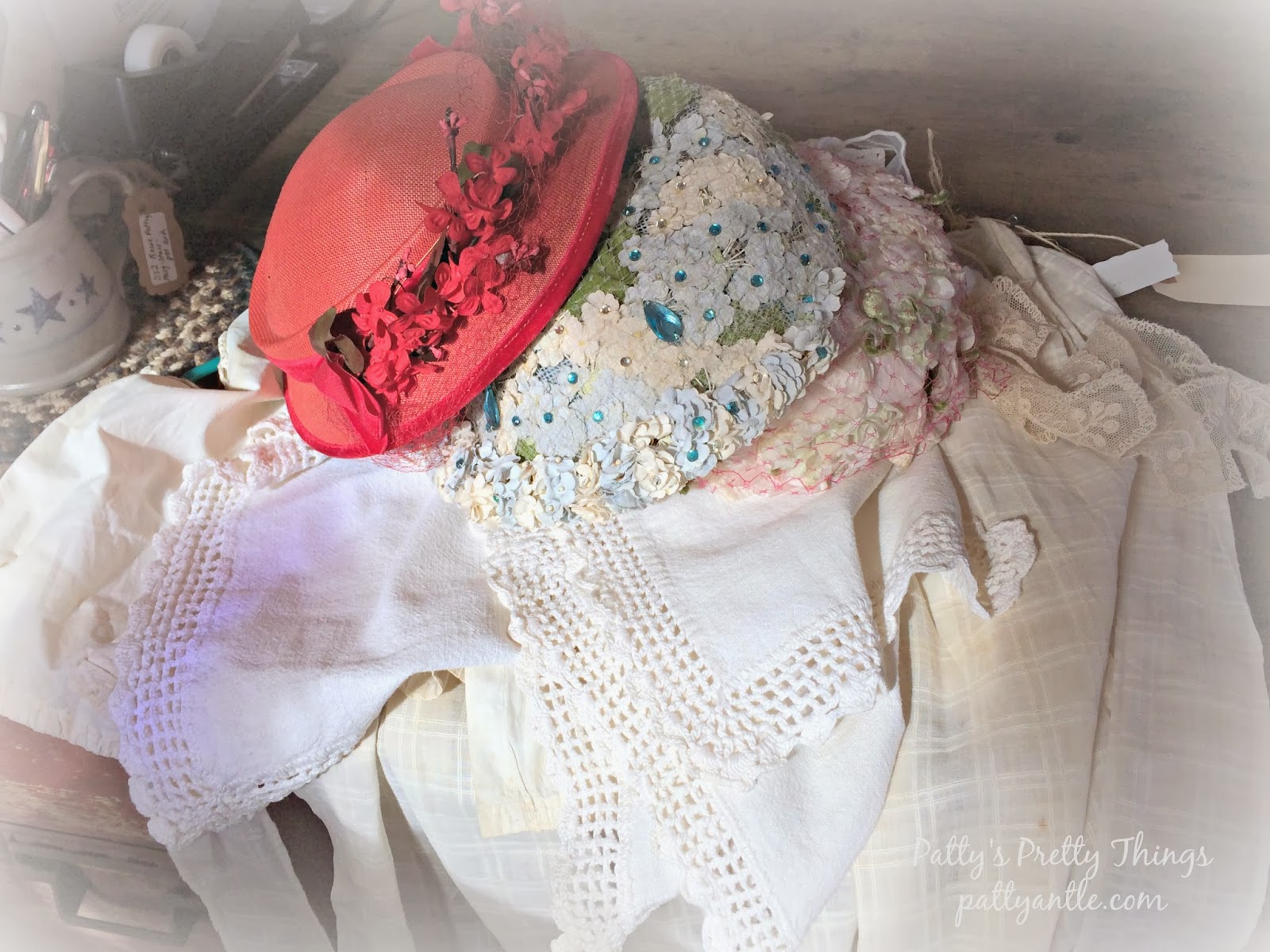 Patty Antle's Prettys Indiana Antique Guide Curly Willow Antiques & Treasures