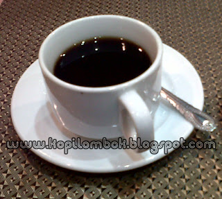kopi, dan tak ada perjalanan orang Lombok tanpa disitu ada warung kopi