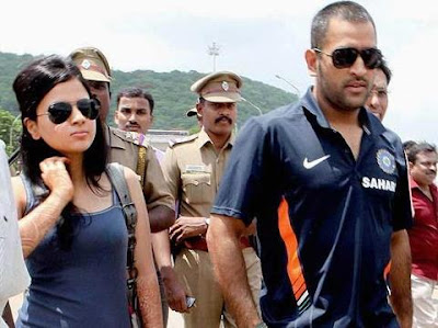 ms dhoni with wife