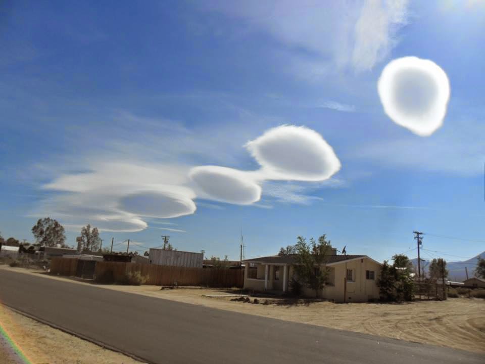 Bienvenidos al nuevo foro de apoyo a Noe #271 / 30.06.15 ~ 03.07.15 - Página 38 Extra%C3%B1a+formaci%C3%B3n+de+nubes...Imagen+captada+por+Dirk+Hartman.