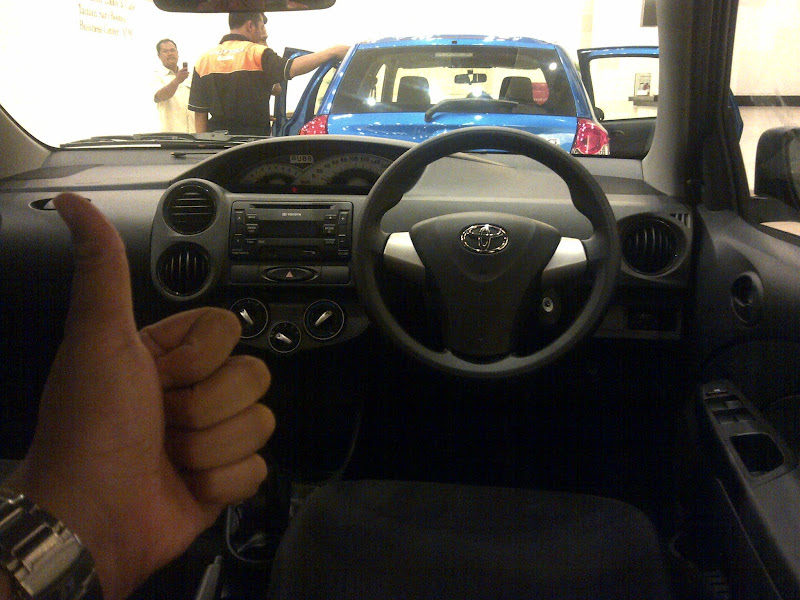 jual toyota etios valco hub 081315597037 (021) 4552 2000 title=