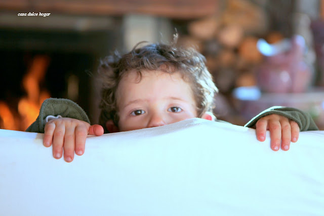 casa dulce hogar: Alrededor de la chimenea en familia