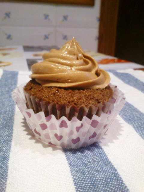 Cupcakes De Chocolate (rellenos De Chocolate Con Buttercream De Nutella)