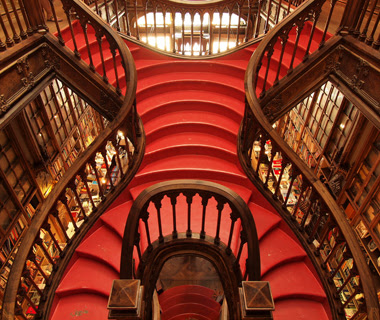 escadarias Livraria Lello Porto