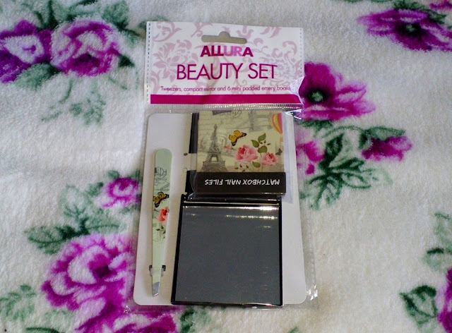 Mini Beauty Set Allura Beauty Set (Mirror Compact, Mini Nail Files & Tweezers) £1.00 Poundland