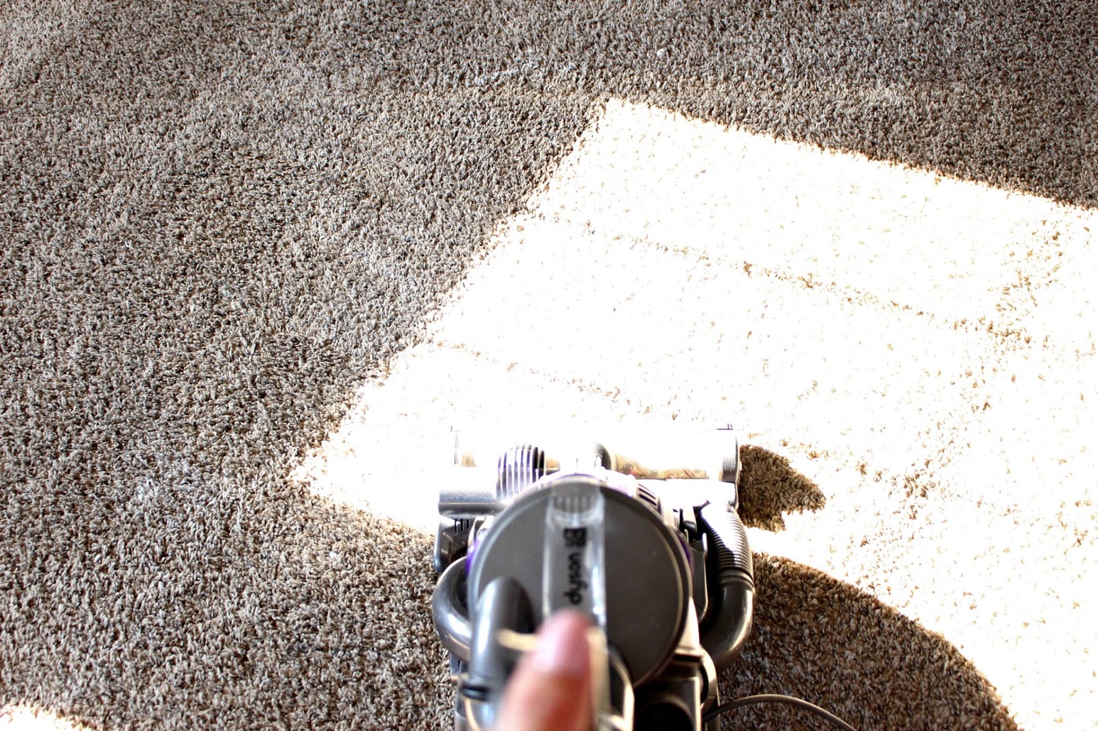 The Glam Farmhouse How To Keep Your Carpets Smelling Clean