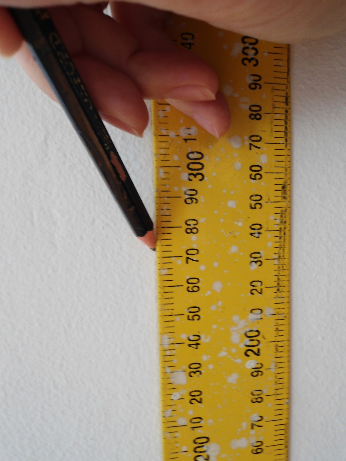 Meeha Meeha How to make a faux wallpaper