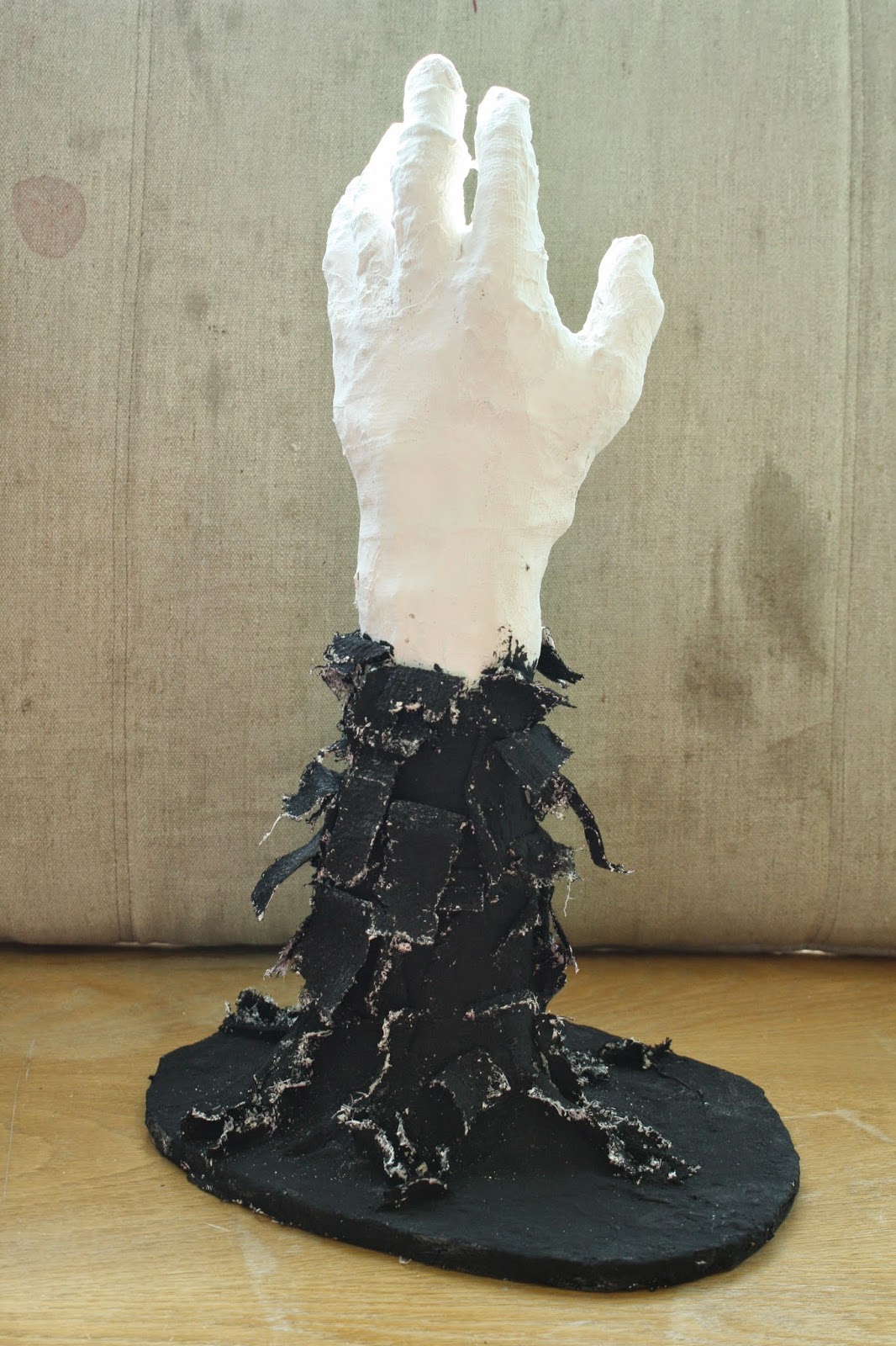 Tonns to do in ART!: Plaster Hand Sculpture