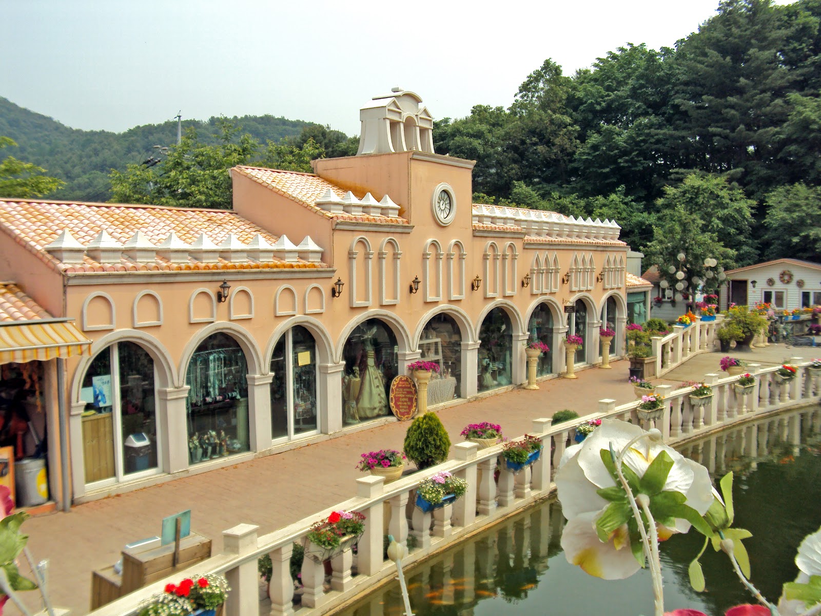 MY PEACH HOUSE My Herb Island Adventure