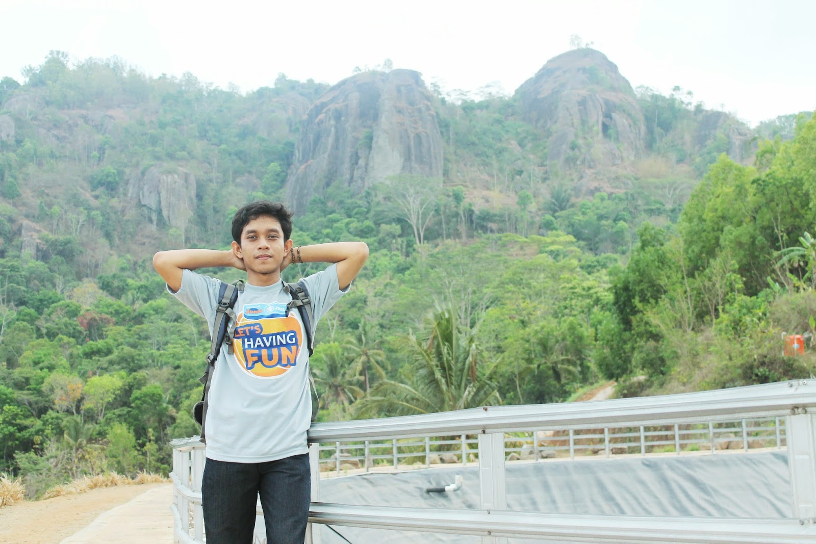 aku-dan-gunung-merapi-purba-dibelakangku aku-dan-gunung-merapi-purba-dibelakangku