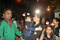 Kareena, Karisma, Malaika & Amrita at Christmas Midnight Mass Kareena, Karisma, Malaika & Amrita at Christmas Midnight Mass