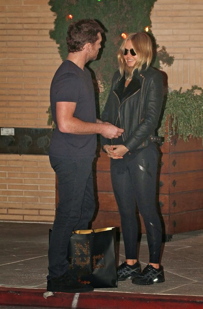 Celeb Diary: Lara Bingle & Sam Worthington @ Barneys in Beverly Hills