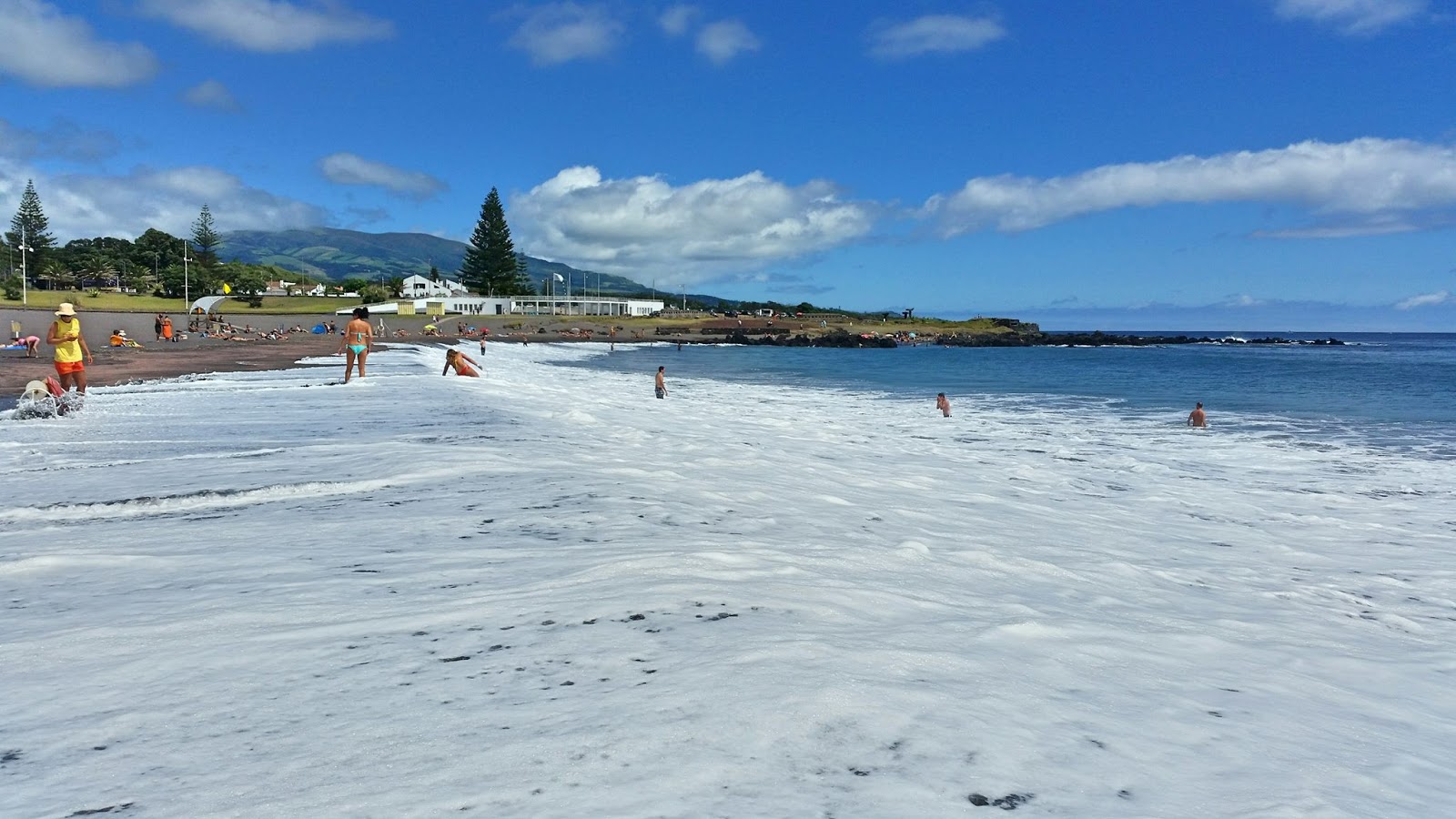 Let me show you Azores: Praia das Milícias, Ponta Delgada, São Miguel