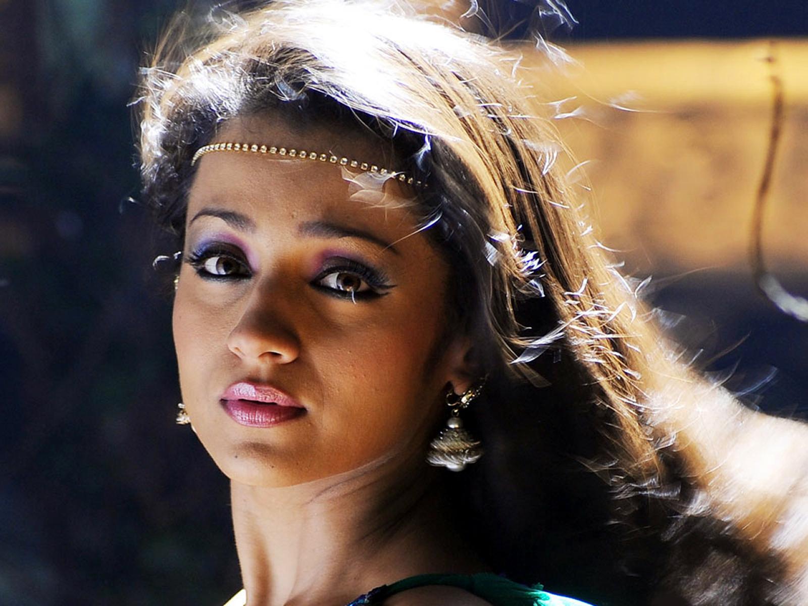 http://4.bp.blogspot.com/-qOhSMlUyZhM/UAvoNWUAZxI/AAAAAAAAH0A/7-lI82Qy-FM/s1600/My+Dream+Girl+%27%27Trisha_Krishnan%27%27+%2832%29.jpg