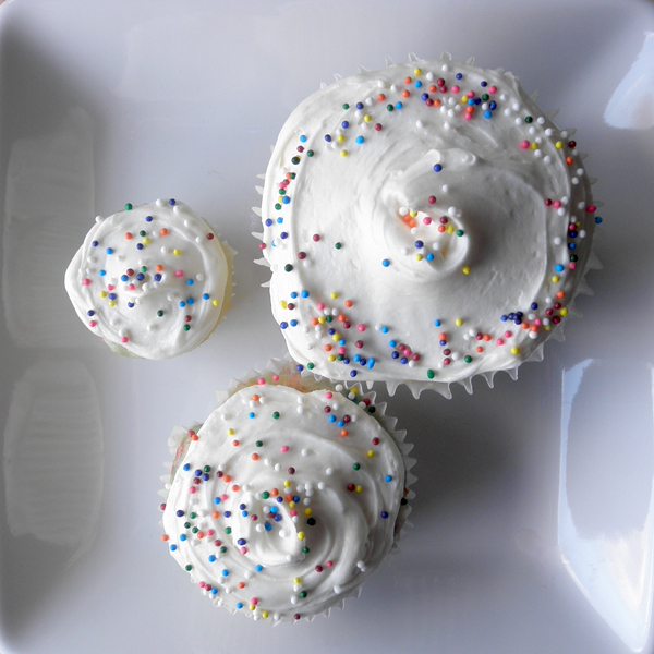 Food Pusher Simple Cupcakes in 3 Sizes