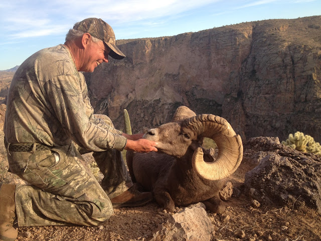 Unit+22+Ernie+Meeske+Giant+Desert+Bighorn+Sheep+with+Jay+Scott+Outdoors+10.JPG