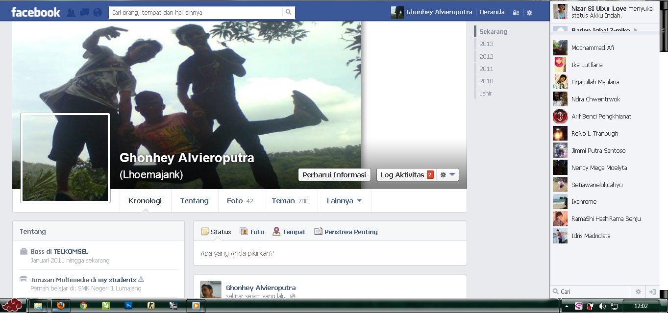 bagian kiri bawah klik upload background lalu setelah gambar sampul