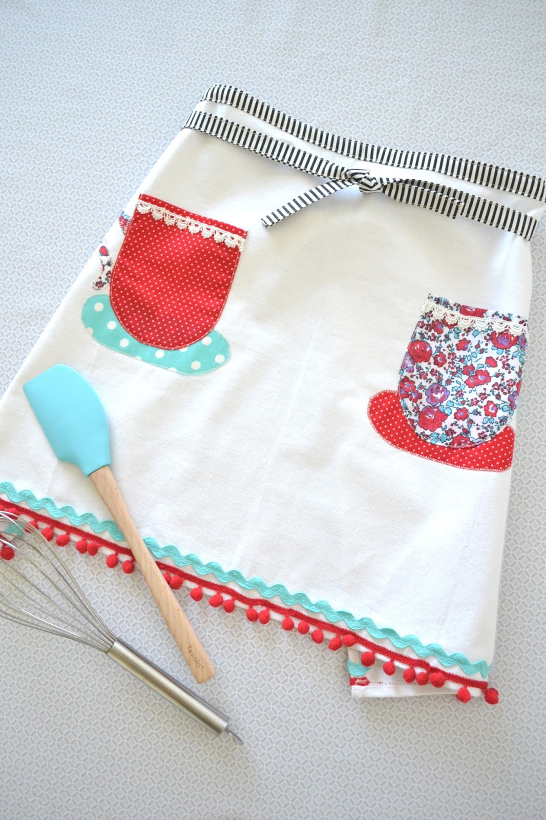 how to make a tea towel apron