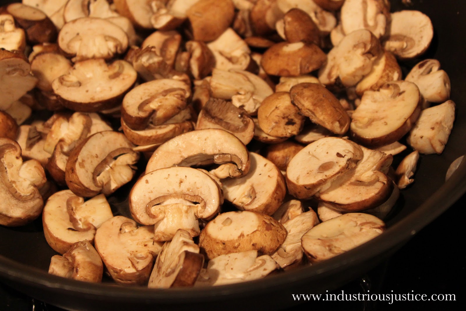 industrious justice: Recipe: Creamy Mushroom Pasta