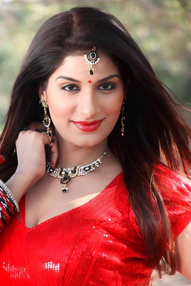 Sexy Fat Bhojpuri Actress Poonam Dubey Sexy Cleavages HotSexiezPix Web Porn