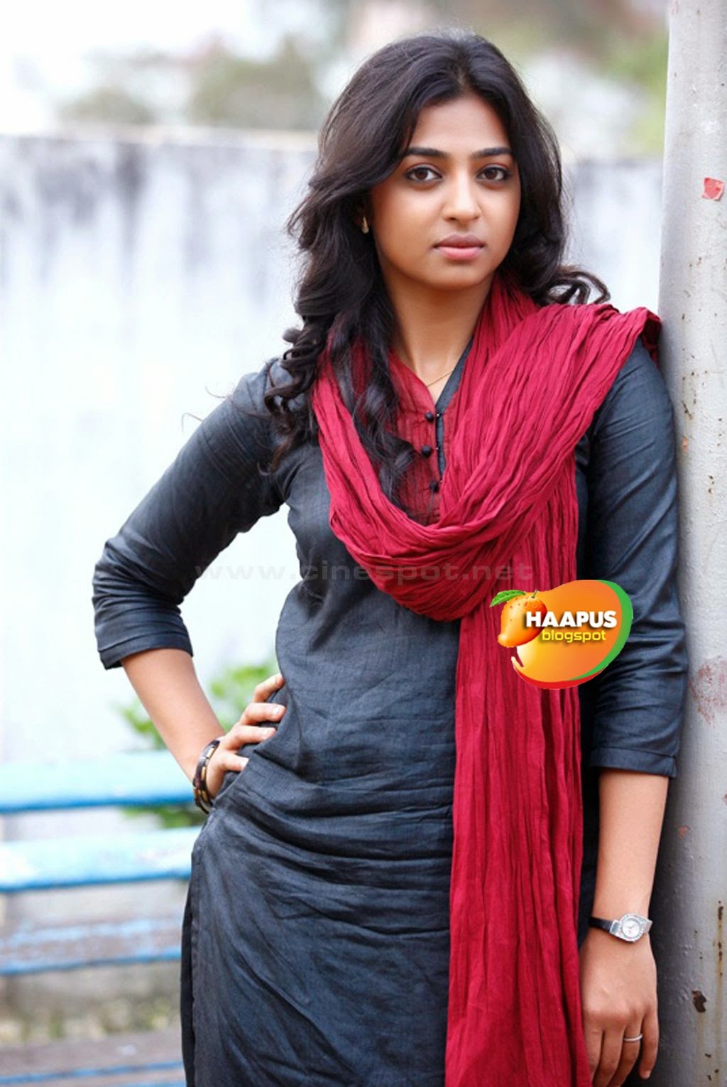 Cute Radhika Apte in Salwar Kameez | Cute Marathi actresses, bollywood