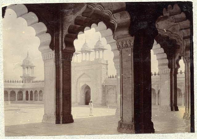A+gelatin+photo+of+Moti+Masjid+Agra+by+John+Mitchell+Holmes%252C+a+British+officer%252C+from+the+1890%2527s