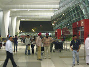 Entrance to Delhi airport (img )