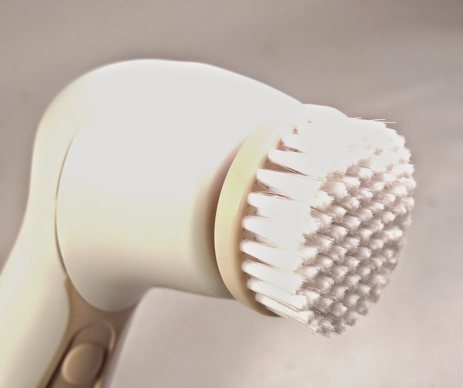 Mary Kay Skinvigorate Cleansing Brush Review The Beauty Junkee