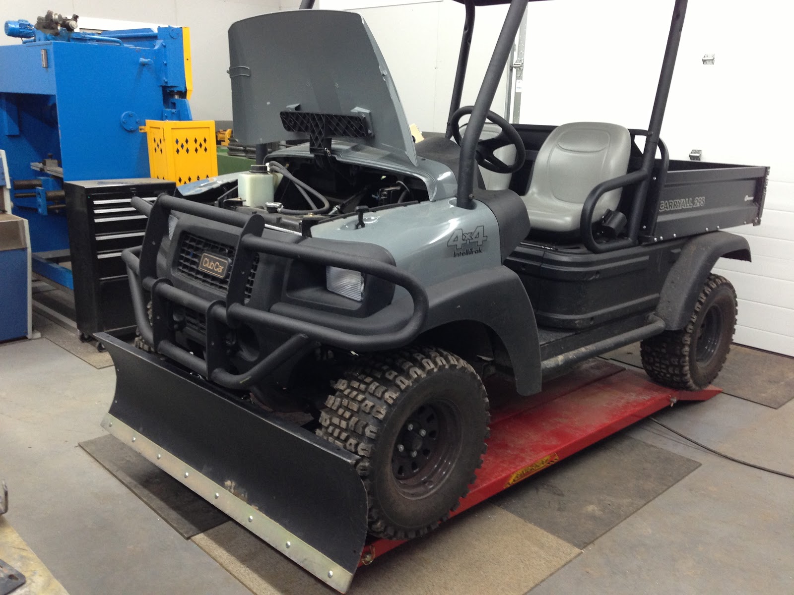 HOLOMIS INTERNATIONAL Club Car Carryall 295 Plow Install