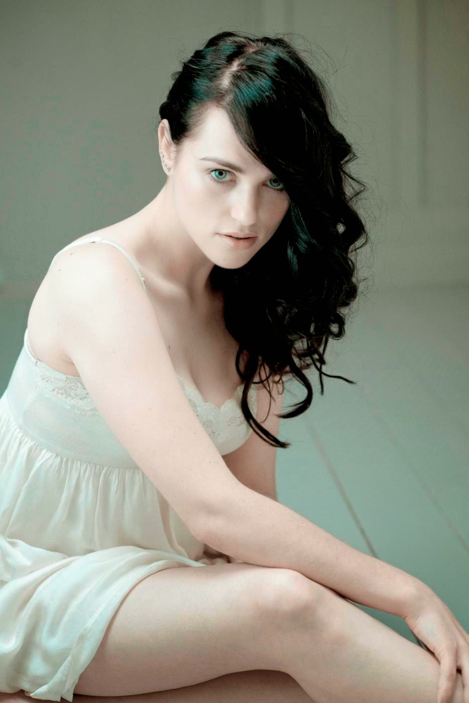 Katie Mcgrath Hot Pictures Galleries - SHINER PHOTOS