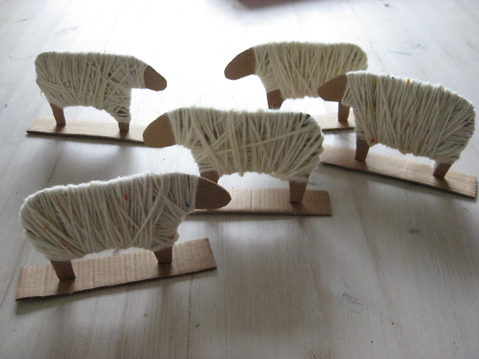 mit den Kindern basteln | Schafe basteln, Basteln, Bastelideen