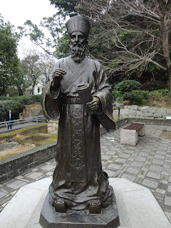 Matteo Ricci statue in Macau Estatua conmemorativa del 400 aniversario de la muerte de Matteo Ricci en Macao