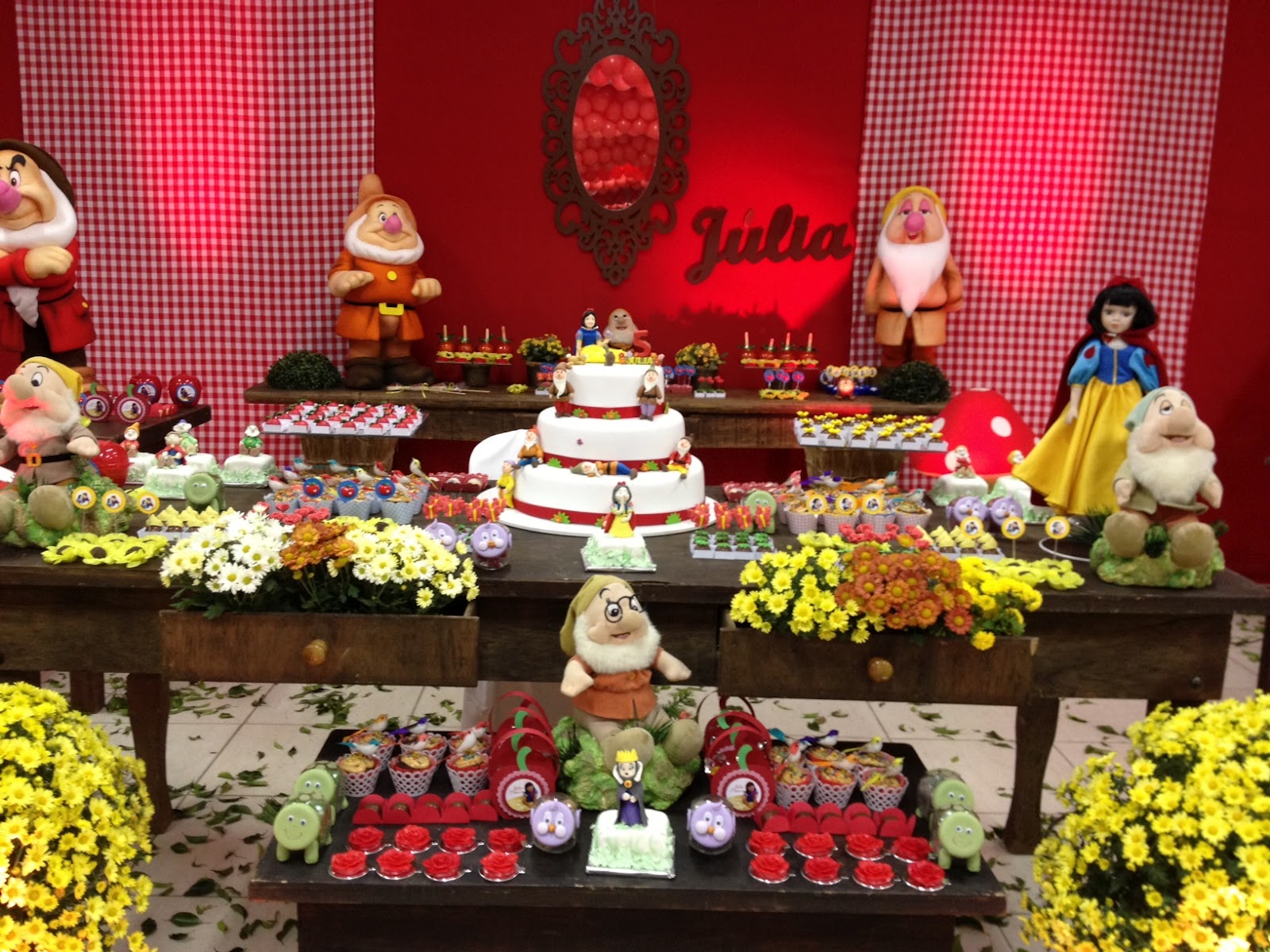 decoracao de aniversario tema branca de neve:Meninas do Papel: Aniversário da Júlia – Tema: Branca de Neve decoracao de aniversario tema branca de neve:Meninas do Papel: Aniversário da Júlia – Tema: Branca de Neve