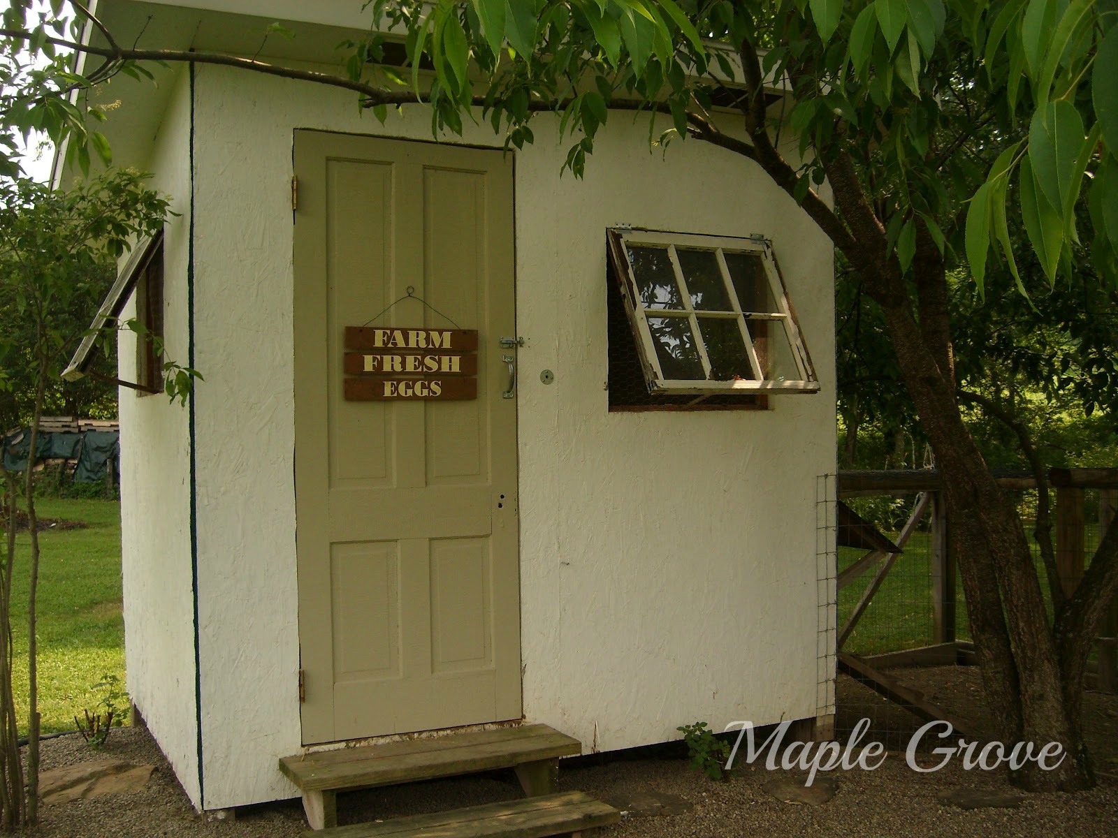 Maple Grove Vintage Hen House Design