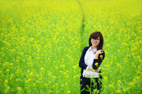 [Image: Sac-hoa-cai-no-vang-trong-gio-ret-6.jpg]