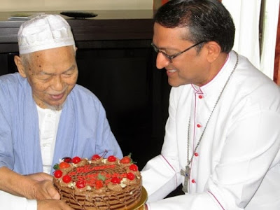 nik aziz sambut hari jadi